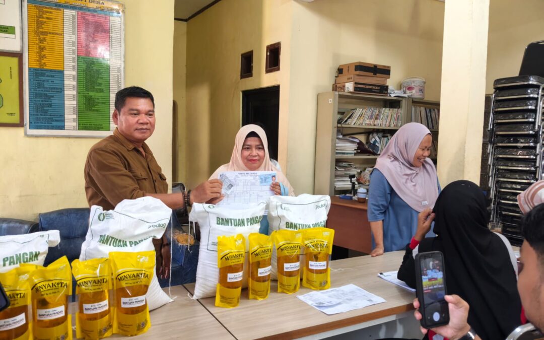Penyaluran Bantuan Pangan di Desa Tenjojaya Jangkau 1.032 KPM, Berlangsung Aman dan Tertib
