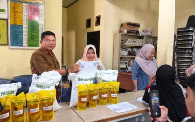Penyaluran Bantuan Pangan di Desa Tenjojaya Jangkau 1.032 KPM, Berlangsung Aman dan Tertib